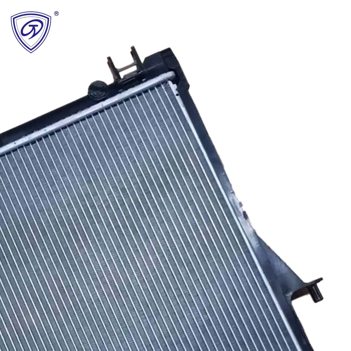 Радиатор охлаждения алюминиевый для Isuzu D-Max 2006