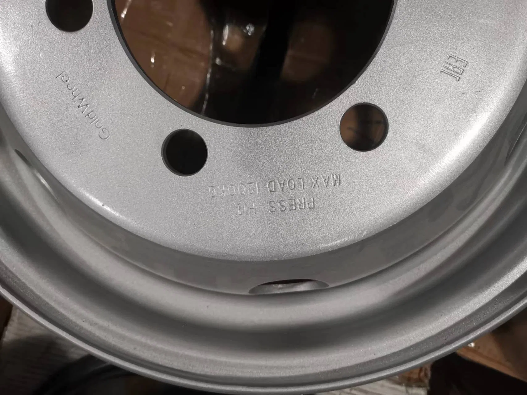 Стальной диск 5.5Jx16 для грузовиков