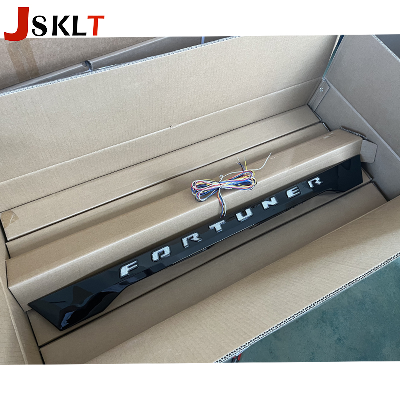 Стоп-сигнал JSKLT для Toyota Fortuner 2012-2015