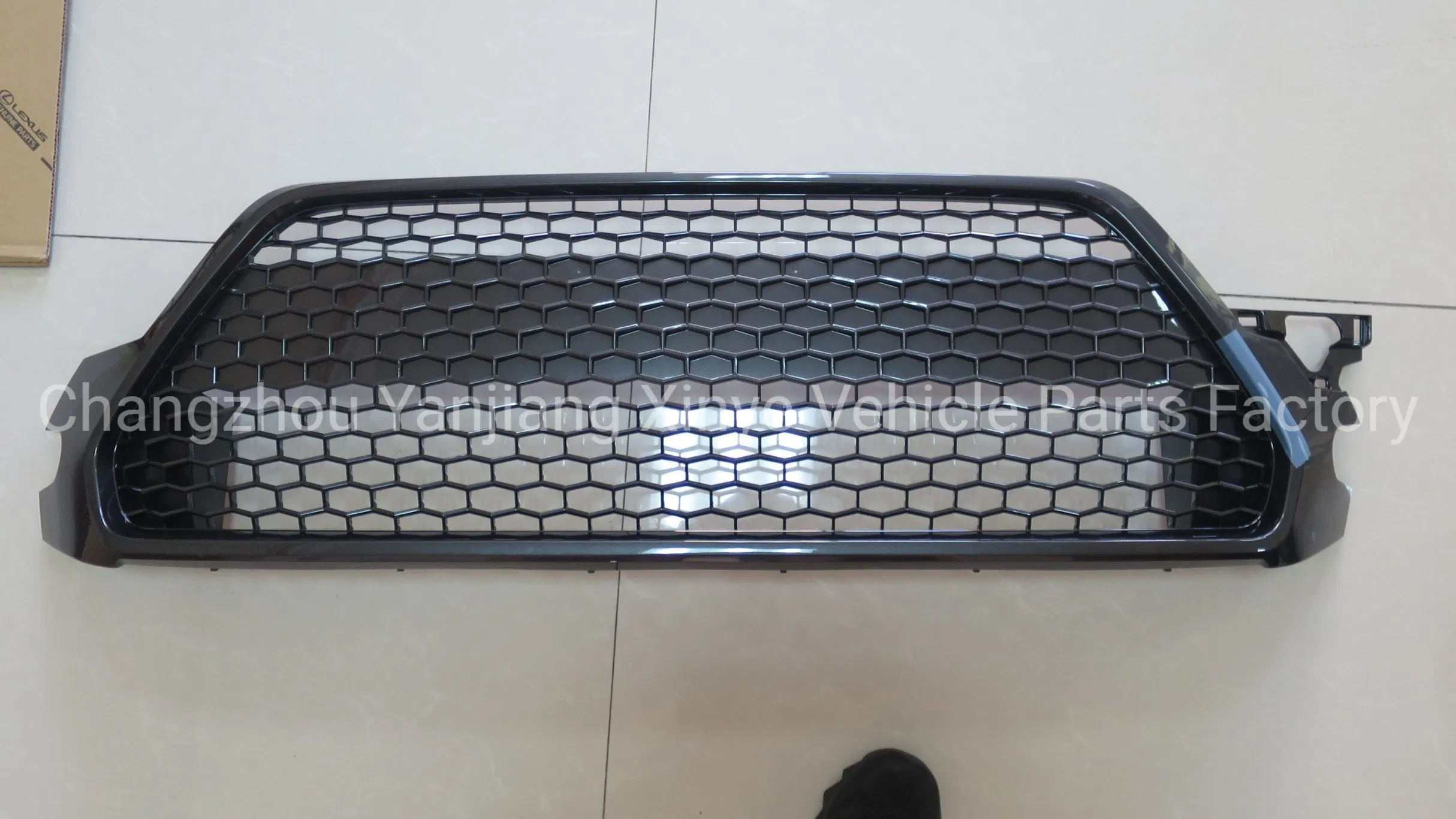 Tyj Factory Wholesale Auto Body Kits Car Front Grille Encirclement for Toyota Corolla 2020 USA Se/Xse Bumper Grille (PAINTING)