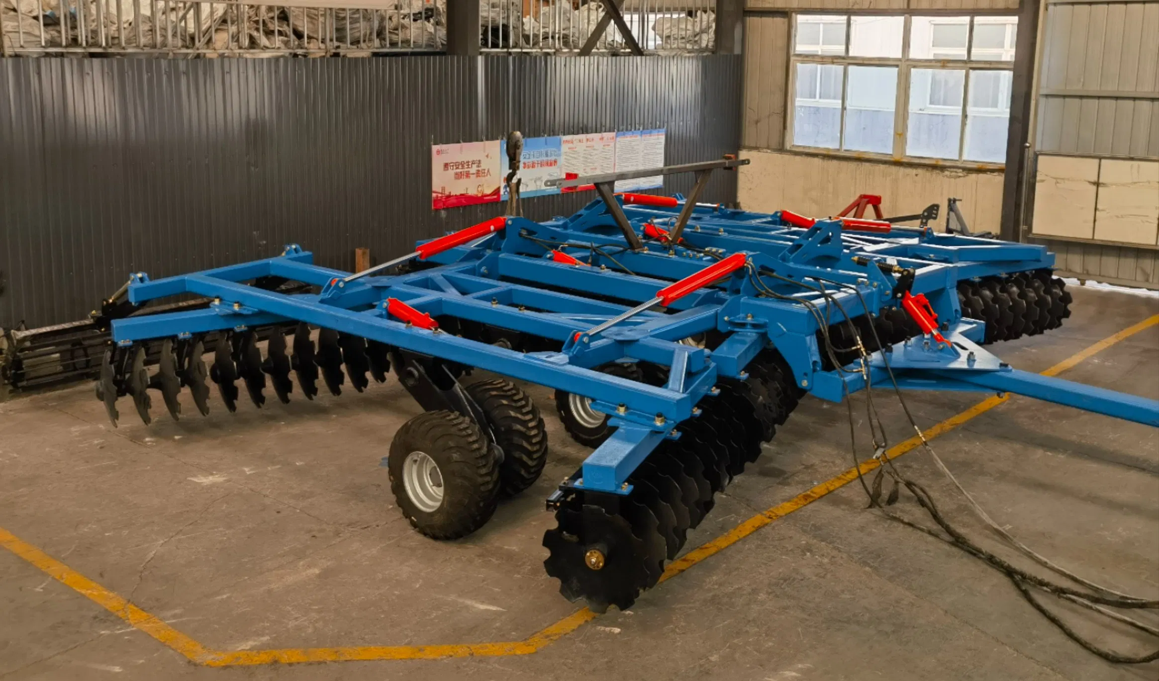 Дисковая борона 8,5 м для трактора 400-450 л.с.