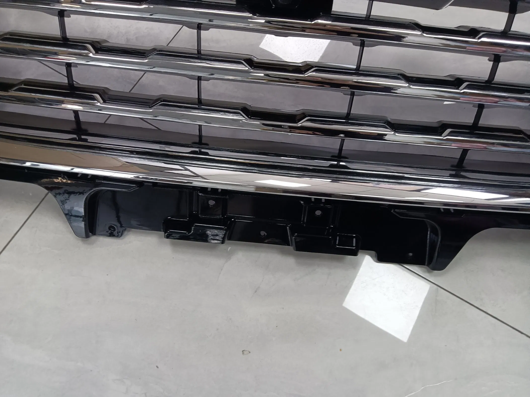 Factory Wholesale Auto Body Kits Car Front Encirclement Chery Bumper Grille (PAINTING) Exeed Tiggo Jetour