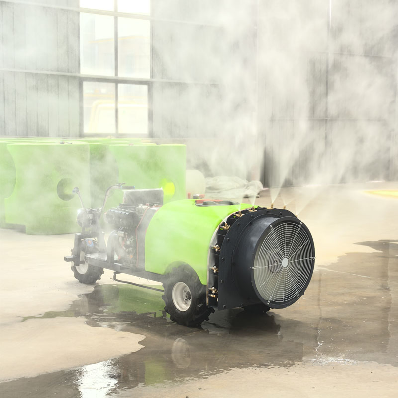 Самоходный опрыскиватель 300L для сада, дизельный