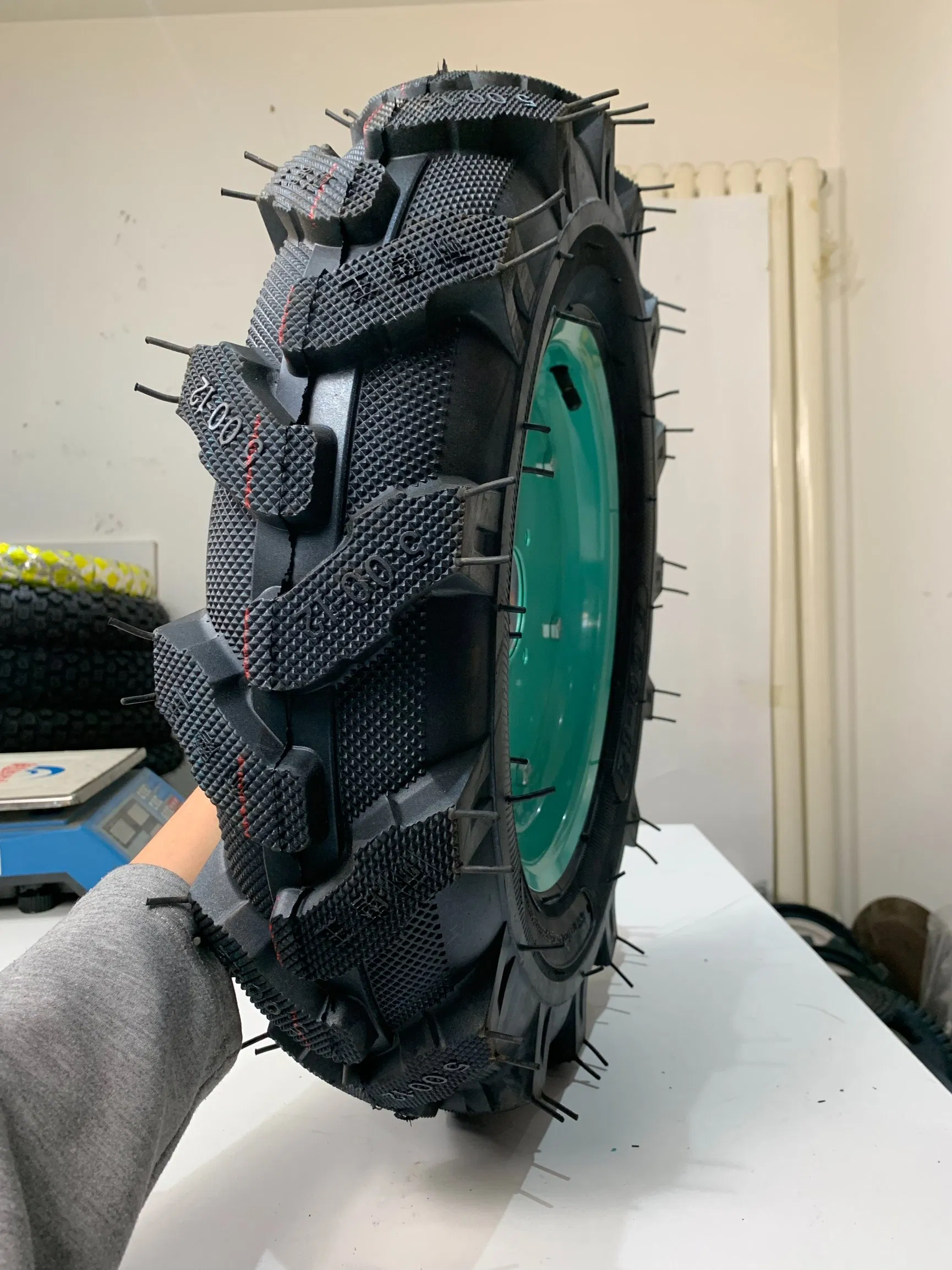 Пневматическая шина 5.00-12 для мини-трактора со стальным диском