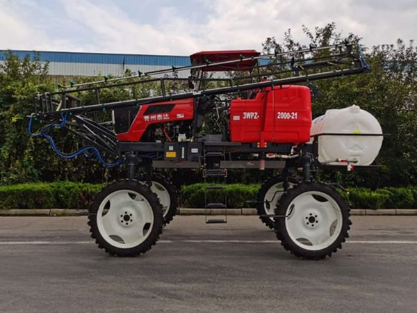 Самоходный опрыскиватель 3WPZ-2400YZ с системой точного распыления