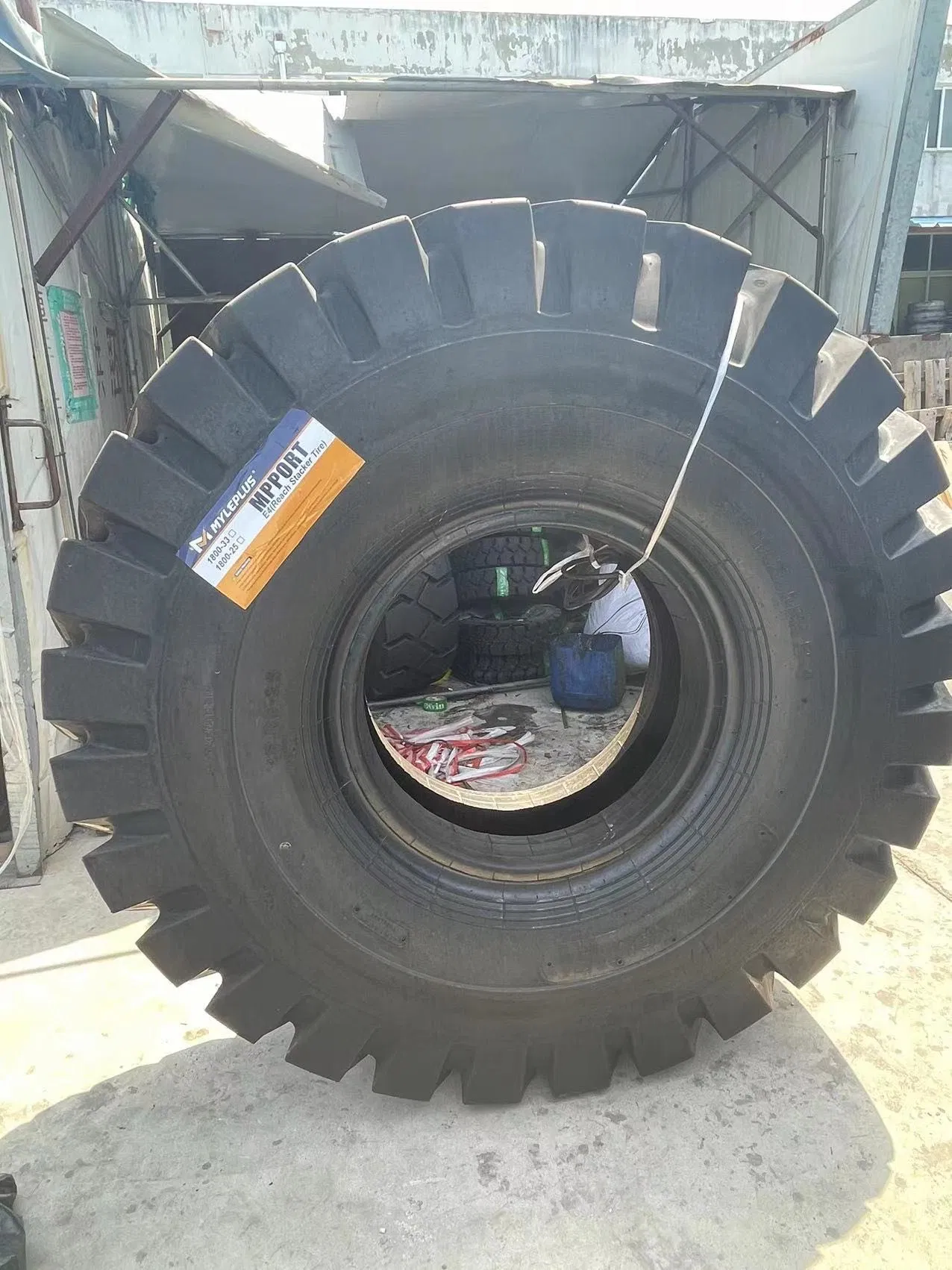 Шина портовая OTR 18.00-25, 18.00-33, 21.00-25, 14.00-24