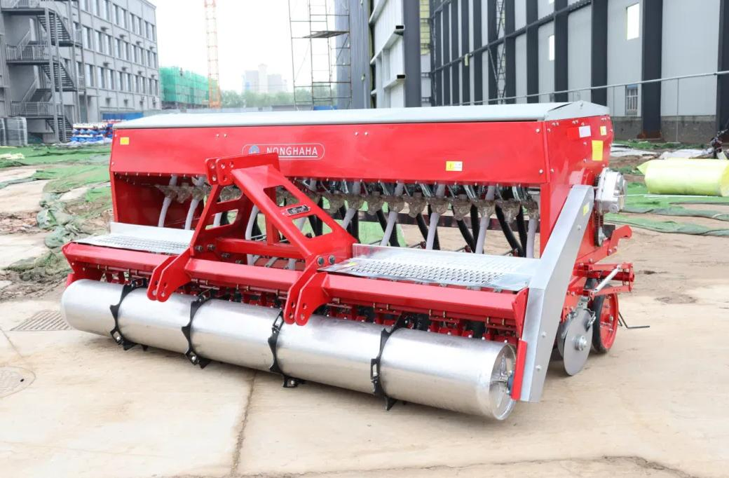 Сеялка для пшеницы 2BXF-20D с разбросом удобрений