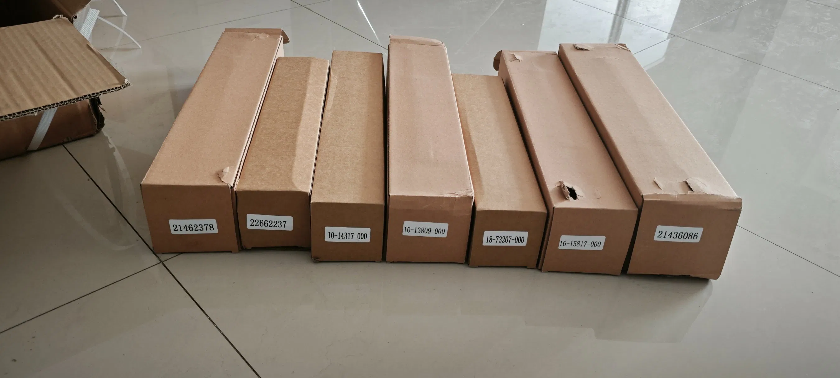 Heavy Truck Spare Parts Rear Air Suspension Shock Absorber