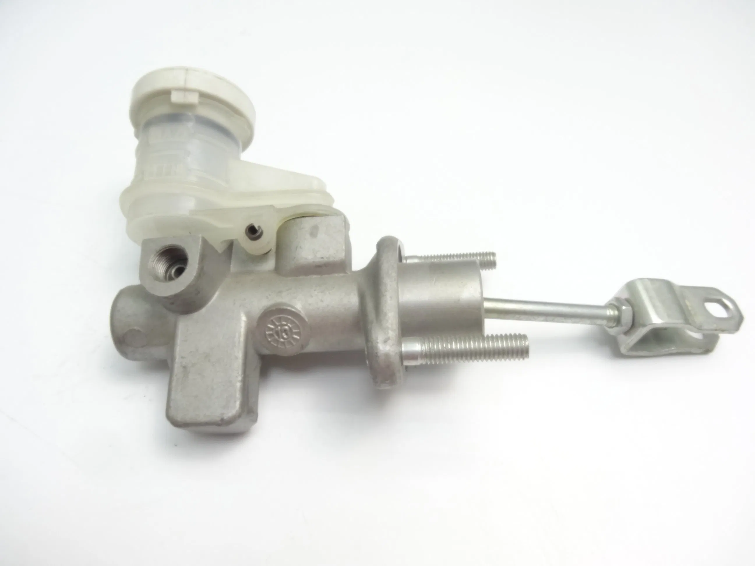 Главный цилиндр сцепления для Mitsubishi L200 2010