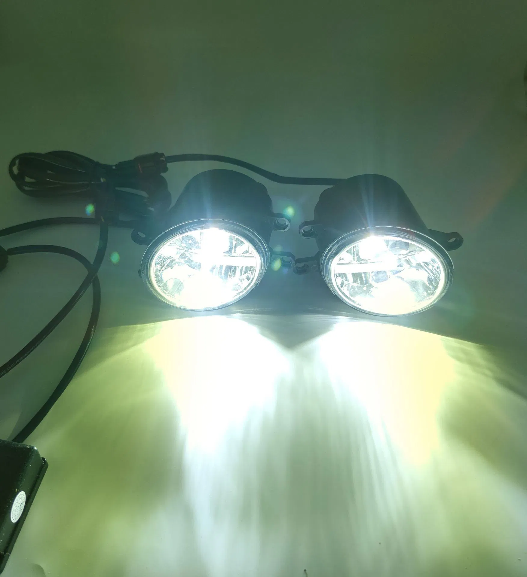 LED противотуманная фара 24W, 6000K/3000K, для Toyota