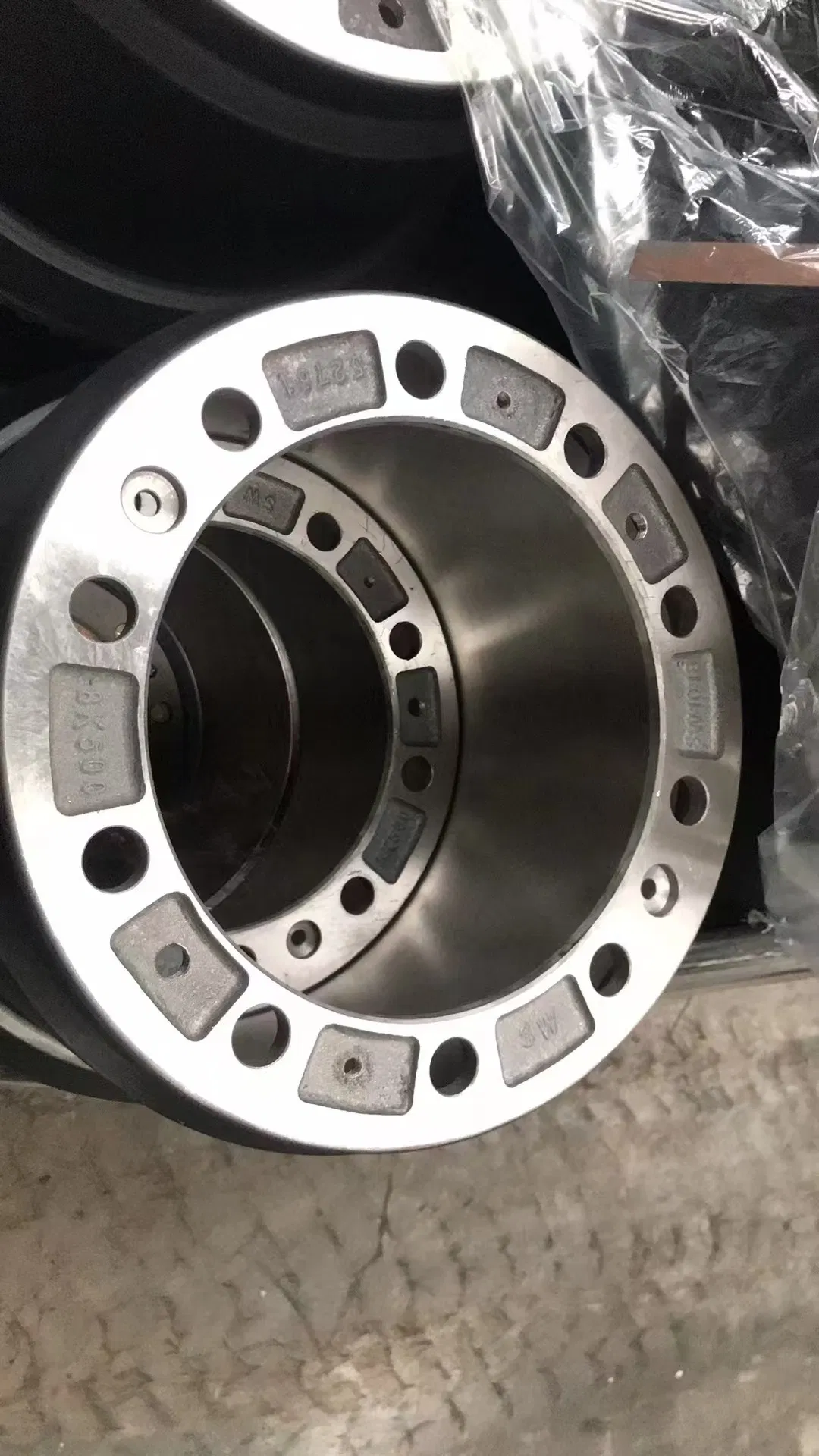 Heavy Duty Truck Semi Trailer Bus Spare Parts Brake Drum for Hyundai OEM 51761-8K500 51761-8K500