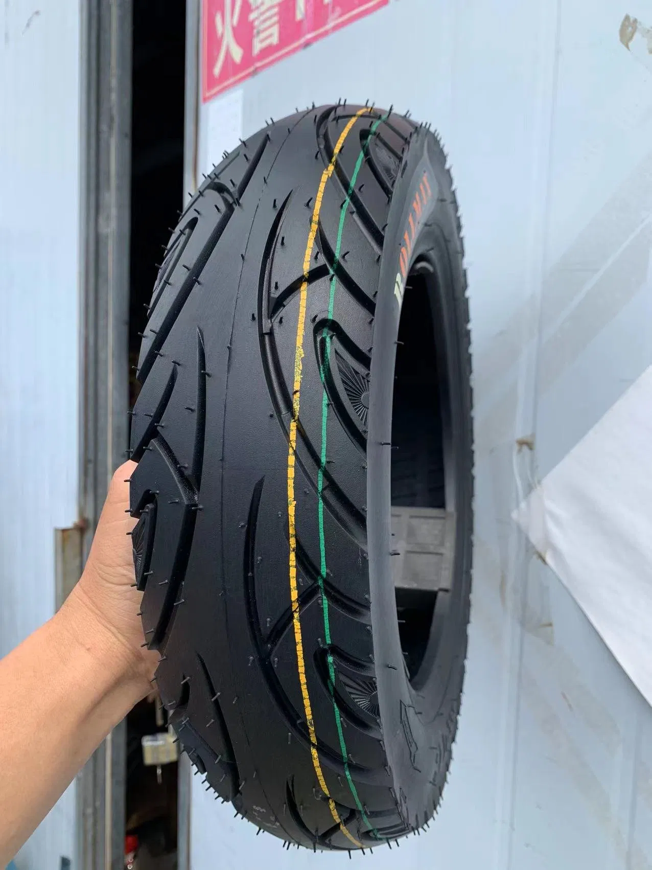 Мотошина SYM Symphony 110/70-16 бескамерная