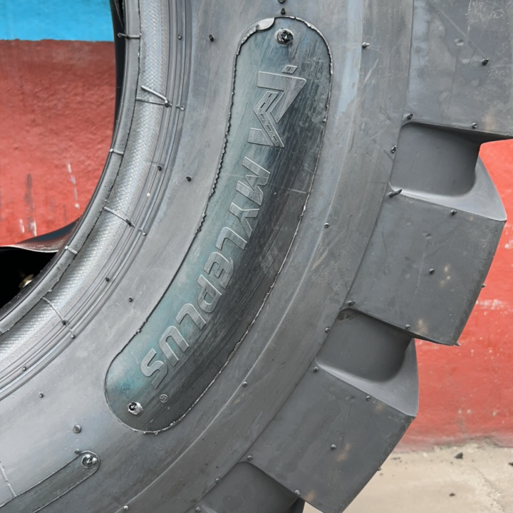 Farm Tyre, Tractor Tyre, Industrial Tyre, Agricultural Tyre with 11.2-24, 12.4-24, 14.9 -26, 11.2-28, 12.4-28, 14.9-30, 14.9-38, 16.9-28, 16.9-30, 18.4-30, 18.4