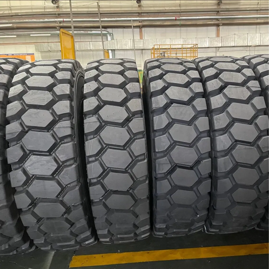 off Road Tires OTR 23.5r25 26.5r25 29.5r25 17.5r25 Loader Grader Offroad Wheels 32 18 Tyres 20 5 25 Radial Ban Mbl Radial