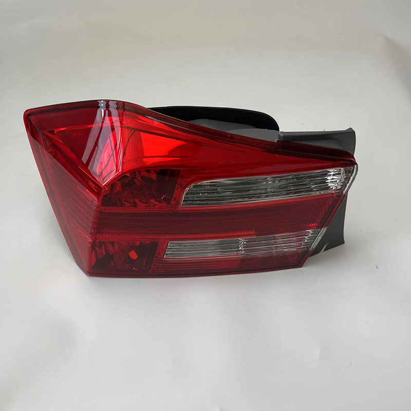 Универсальный стоп-сигнал и фонарь заднего хода для авто