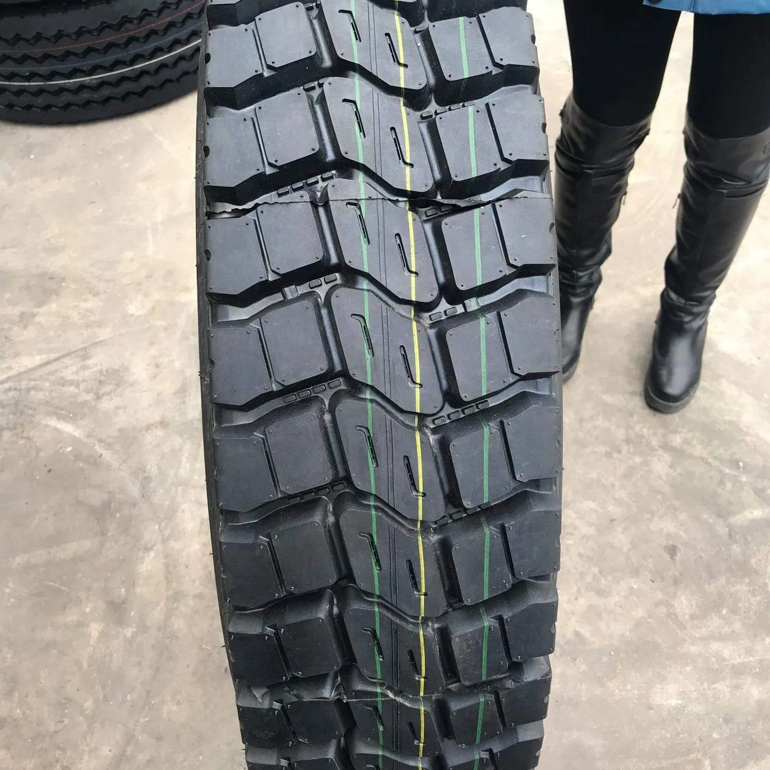 315/80r22.5 385/65r22.5 11r22.5 13r22.5 12r22.5 12.00r20 All Steel Radial TBR Tubeless Heavy Duty Truck Tire Tyres for Trailer Drive ECE Gcc DOT Saso Soncap