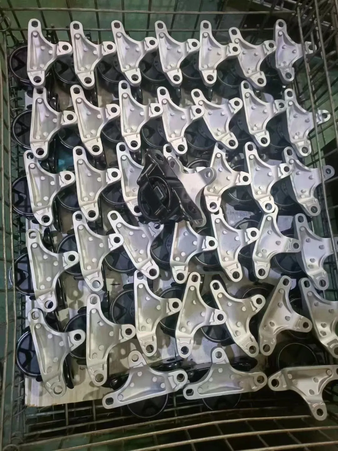 Опора двигателя Toyota 12371-28240