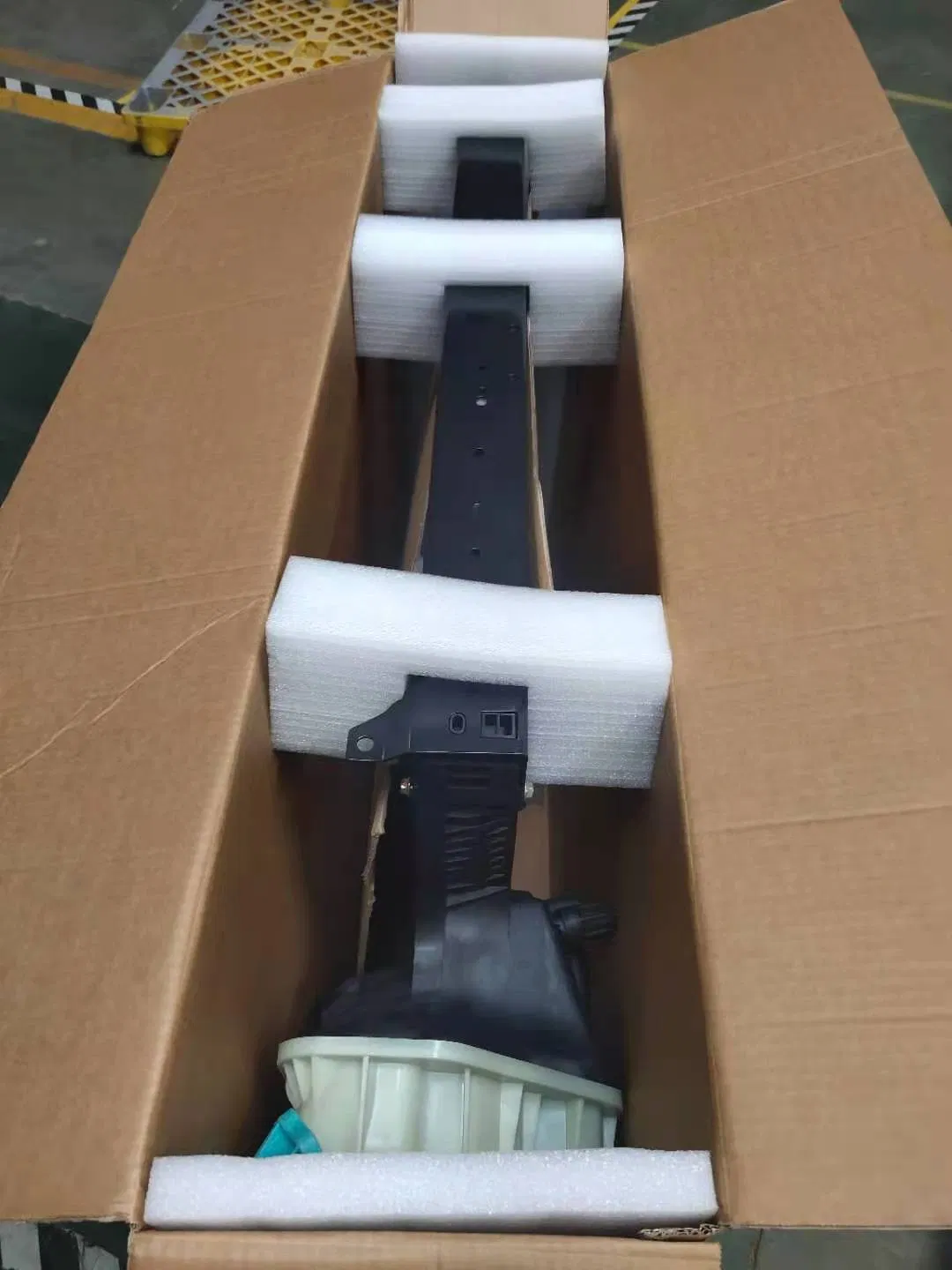 Радиатор охлаждения двигателя для Daf Truck OEM 0393433