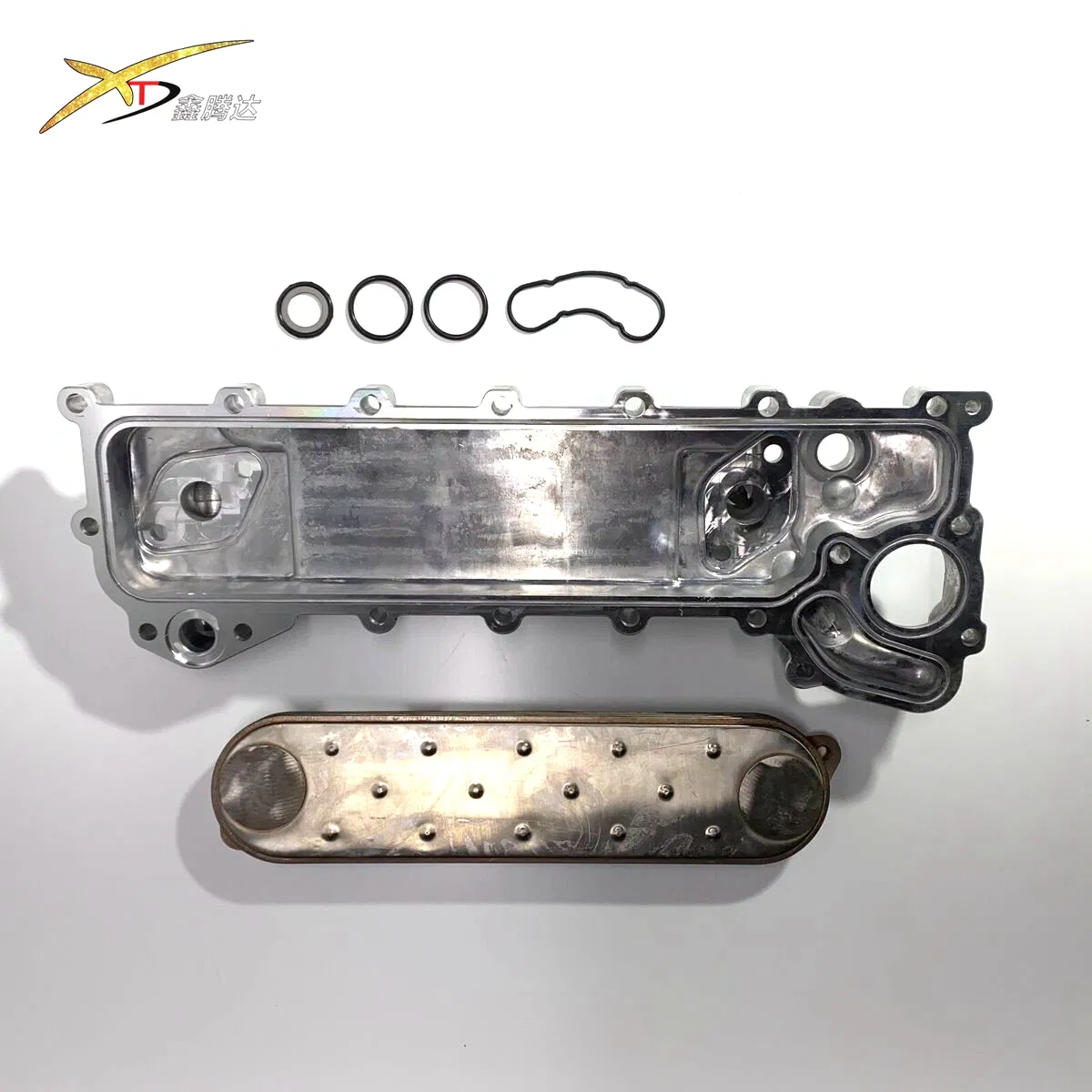 Масляный радиатор 4HF1 для Isuzu