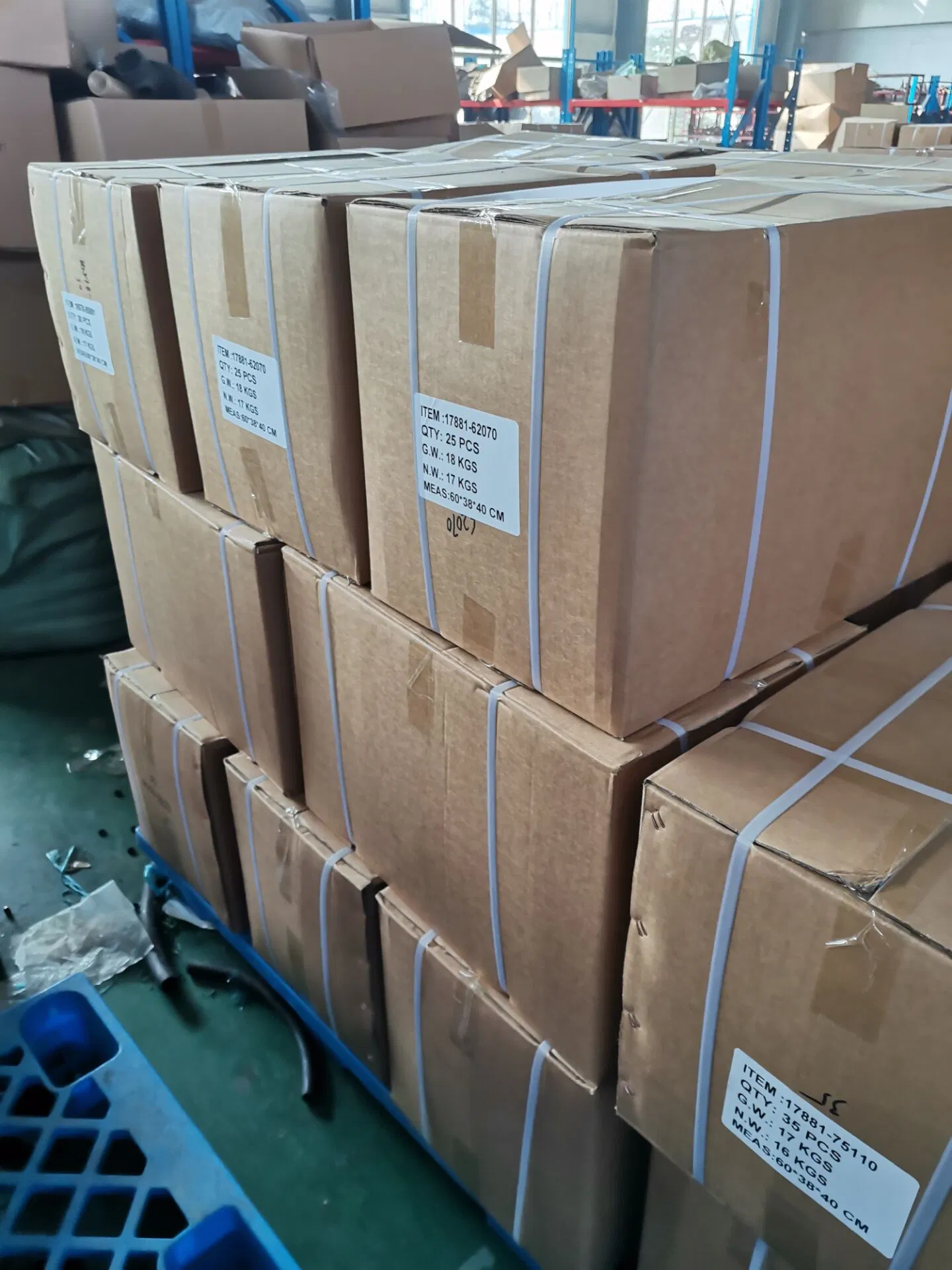 Патрубок интеркулера Iveco 5801677925, силиконовый синий 90°