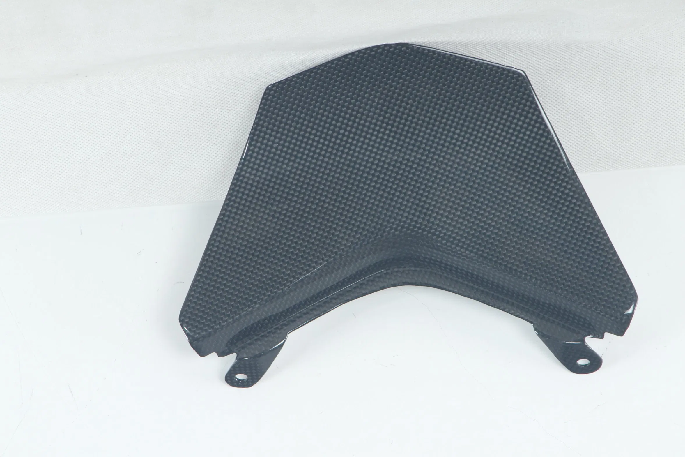 Задняя крышка фонаря из карбона для Kawasaki ZX10 09-10