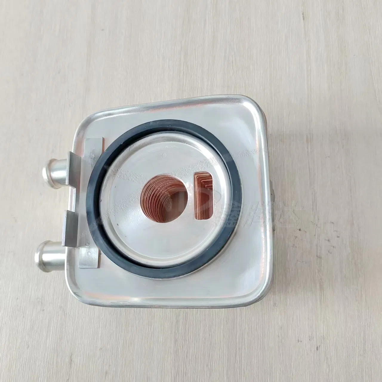 Масляный радиатор двигателя 96440251 для Chevrolet Epica 07-10