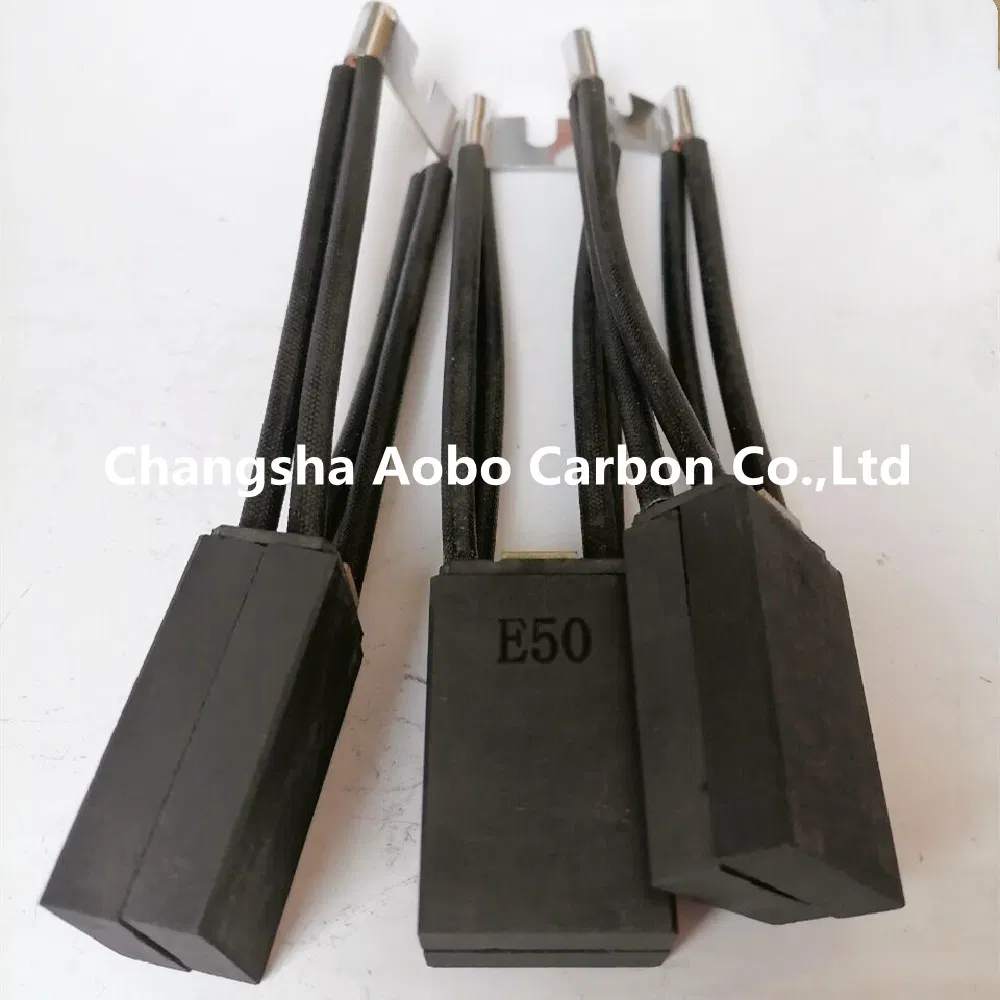 Угольная щетка E50 графитовая для электродвигателей
