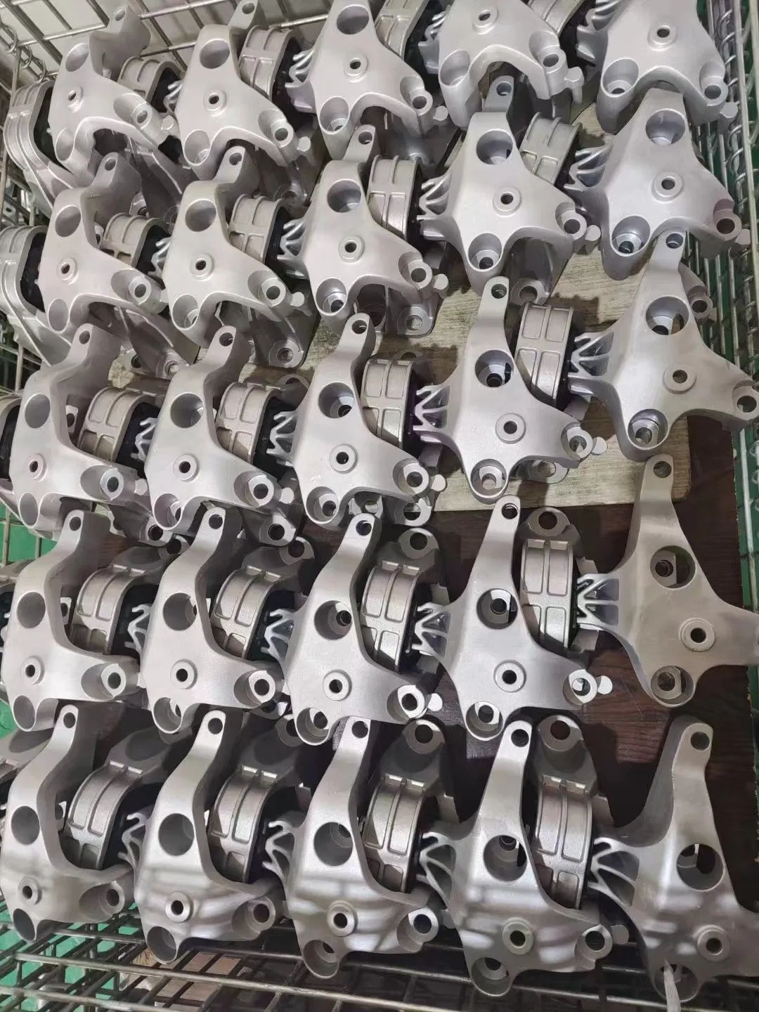 Опора двигателя Toyota 12371-28240