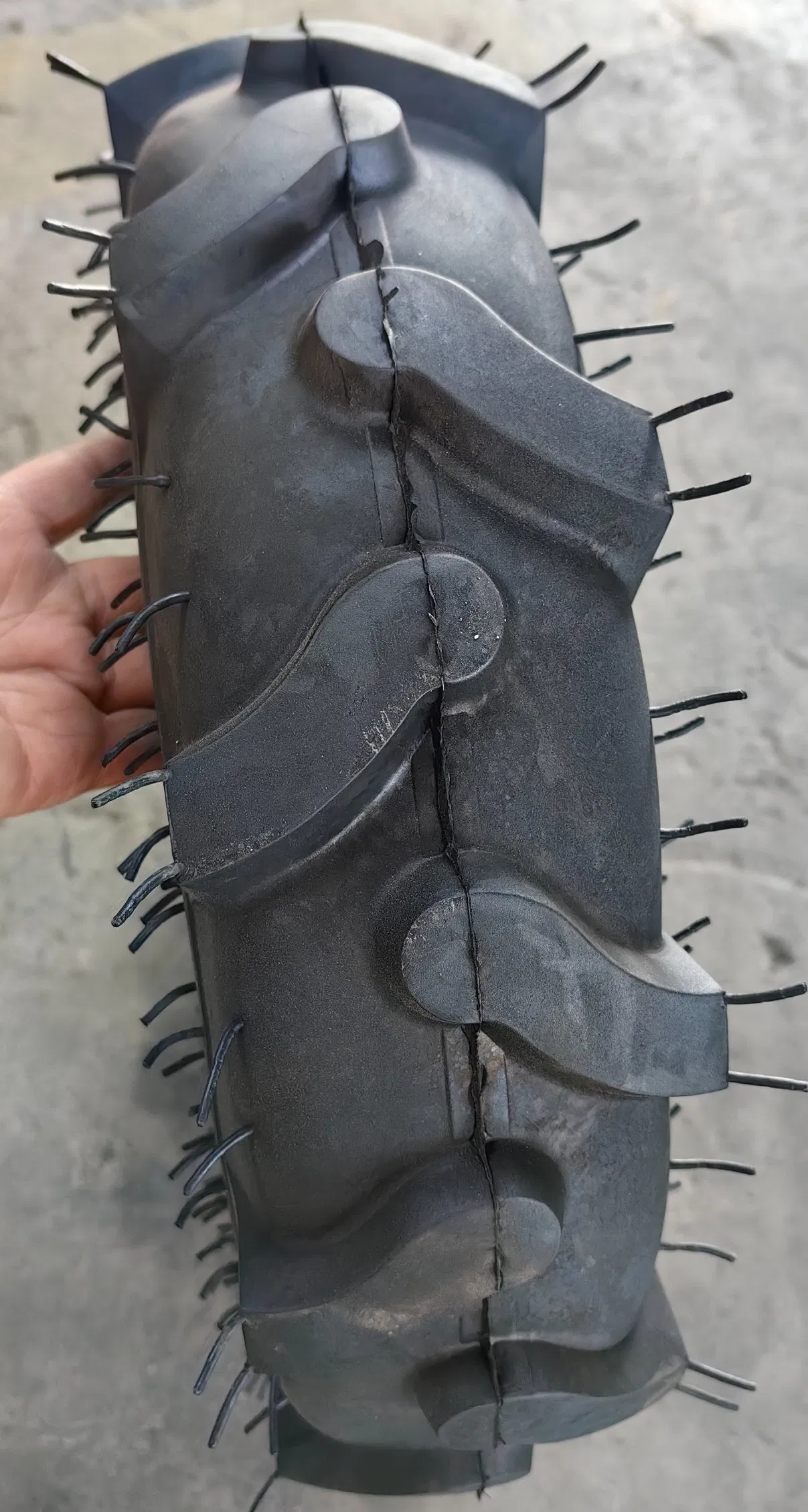 Пневматическая шина для мотоблока и мини-трактора