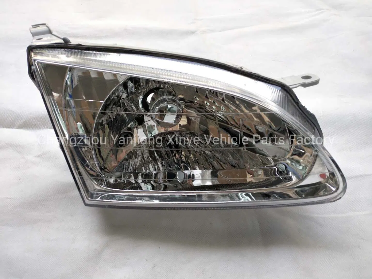 Лампа головного света для Toyota Spacio AE111 1997