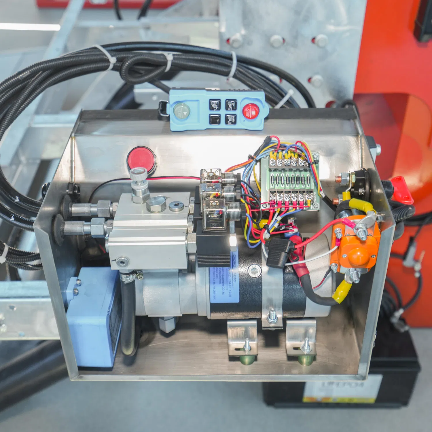 Cadro Manufacturer Directly Aluminum Tailgate Lifting Platform for Truck High Quality