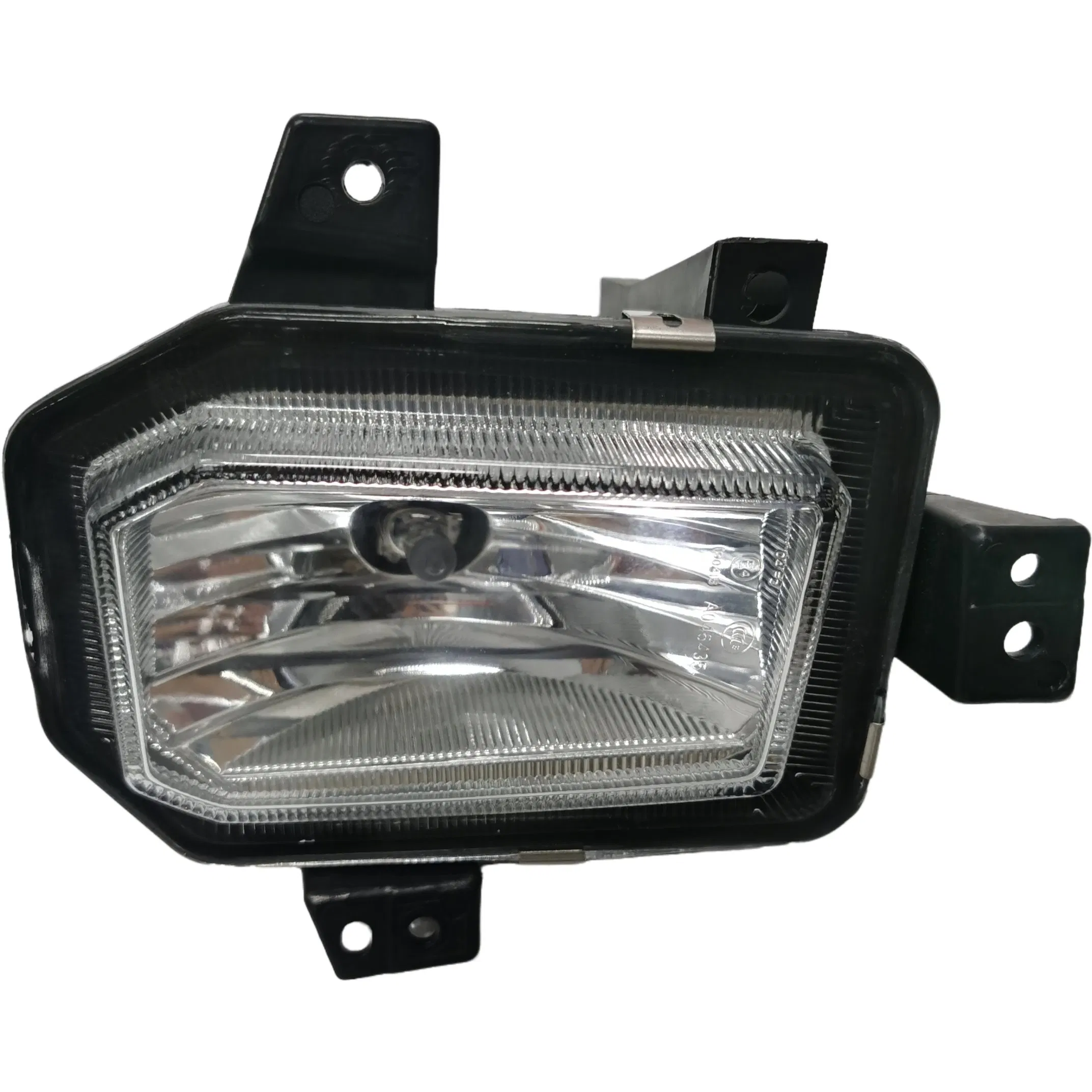 Противотуманная фара передняя Saic Maxus T60 C00047559 C00047560