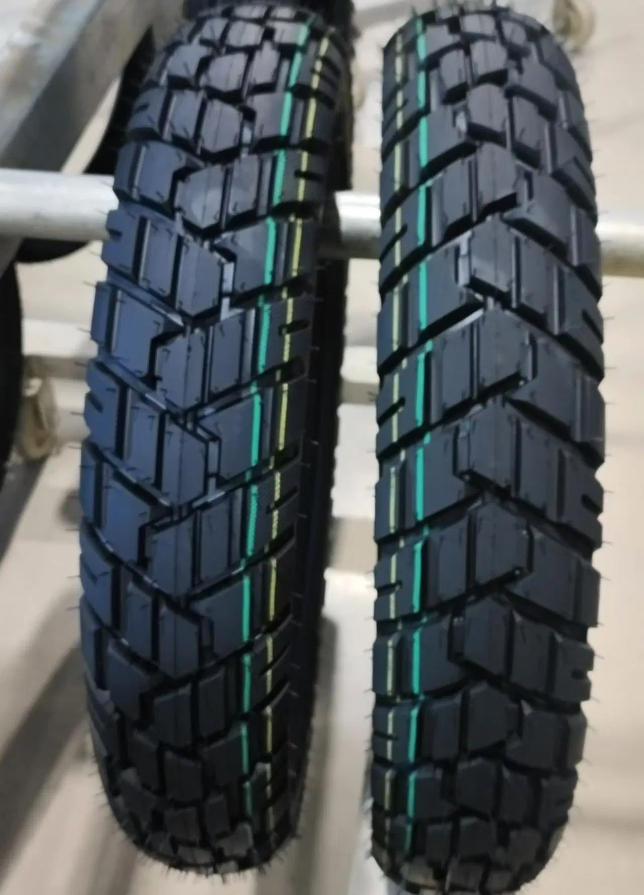 Шина мотоциклетная внедорожная 8-22 дюйма