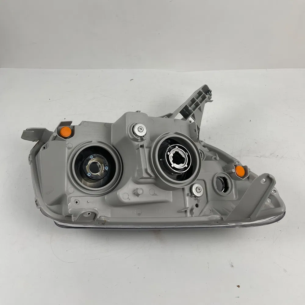 Фара головного света Toyota Hilux Surf 4runner 2003-2008