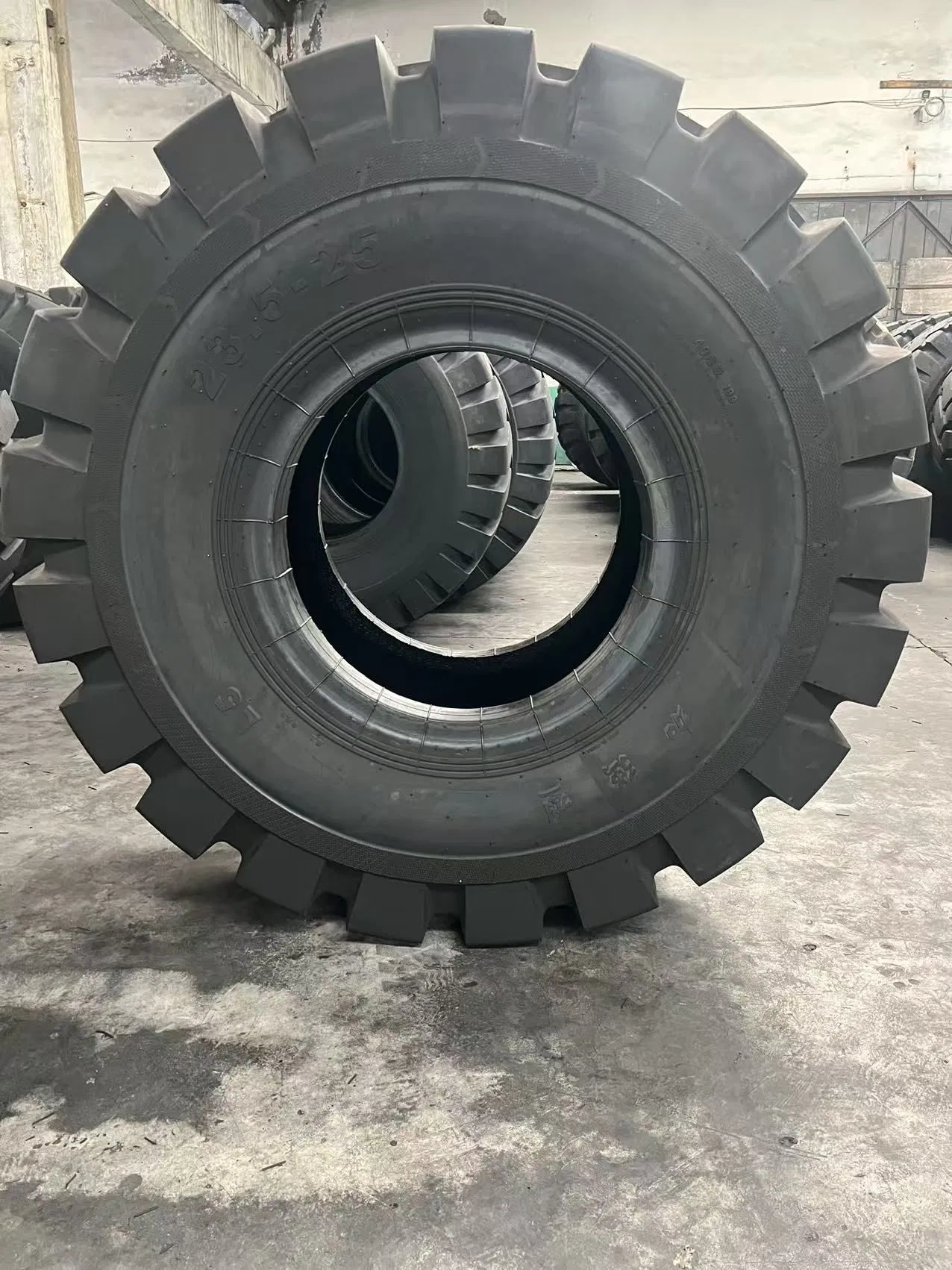 E3/L3 17.5-25 OTR Tyre