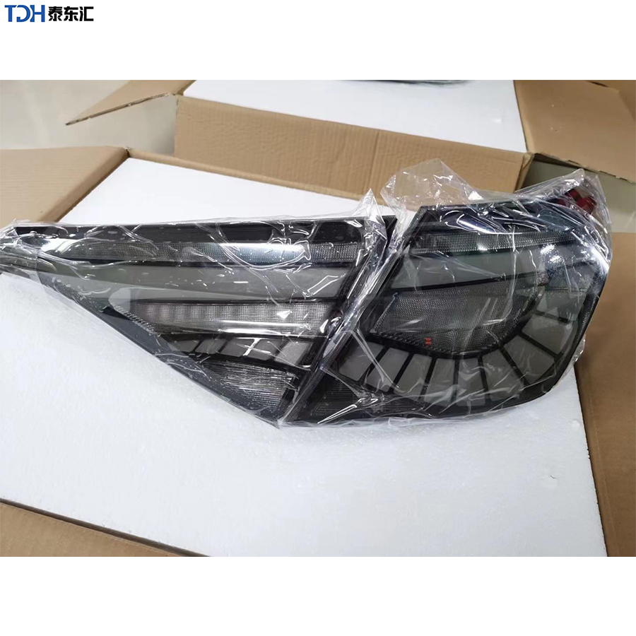 Car LED Taillight for Honda Civic 11th Dragon Scale Style Tail Light Rear Lamp Dynamic 2021-2022