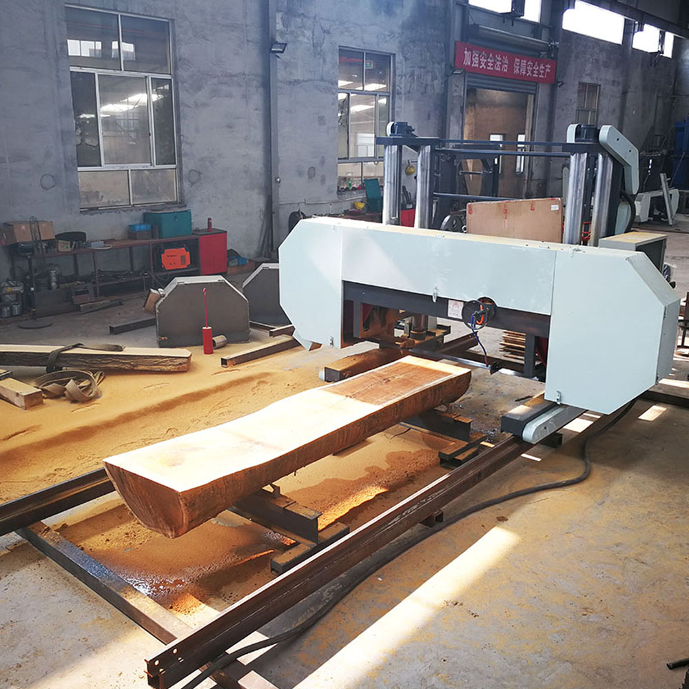 Heavy-Duty Hydraulic Automatic Horizontal Bandsaw Sawmill Machine 63" with 31HP B&S Motor