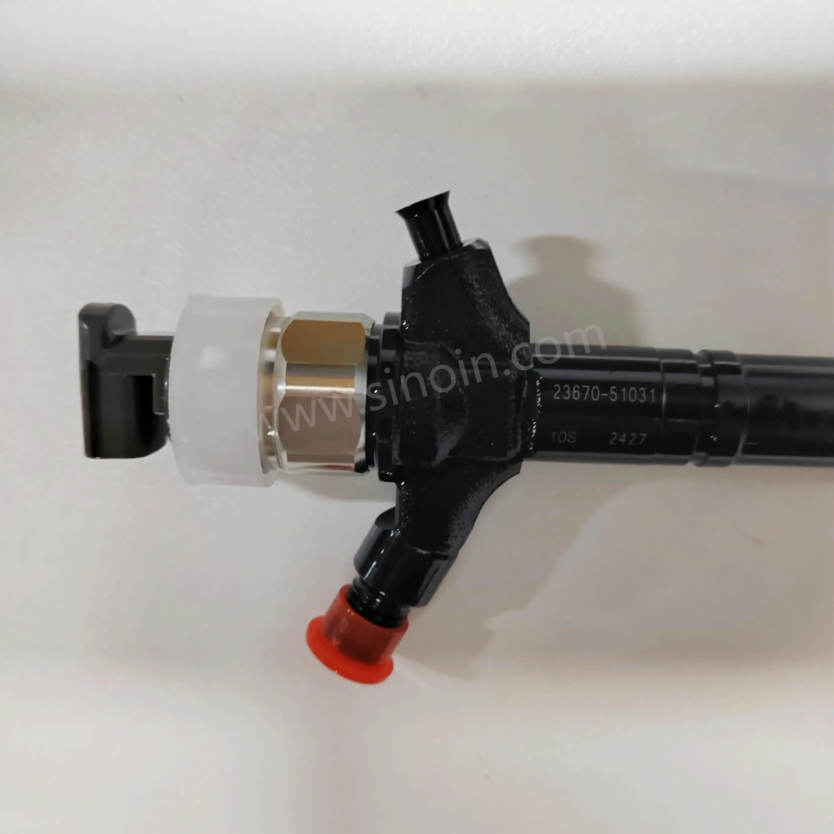 Топливная форсунка дизельная 23670-51031 для Toyota 1VD-FTV