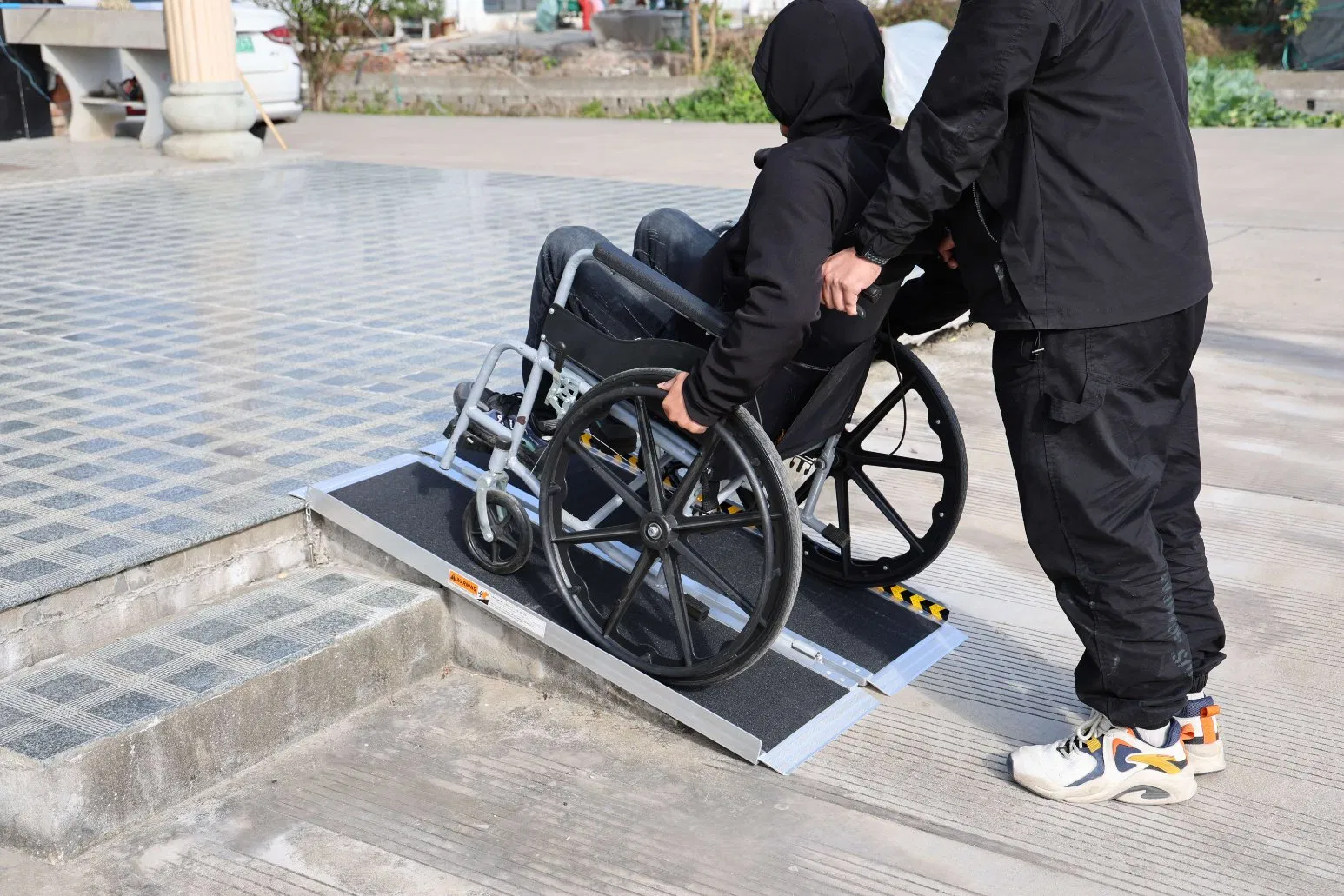Portable Wheelchair Ramp Aluminum Folding Door Threshold Wheelchair Ramps for Home