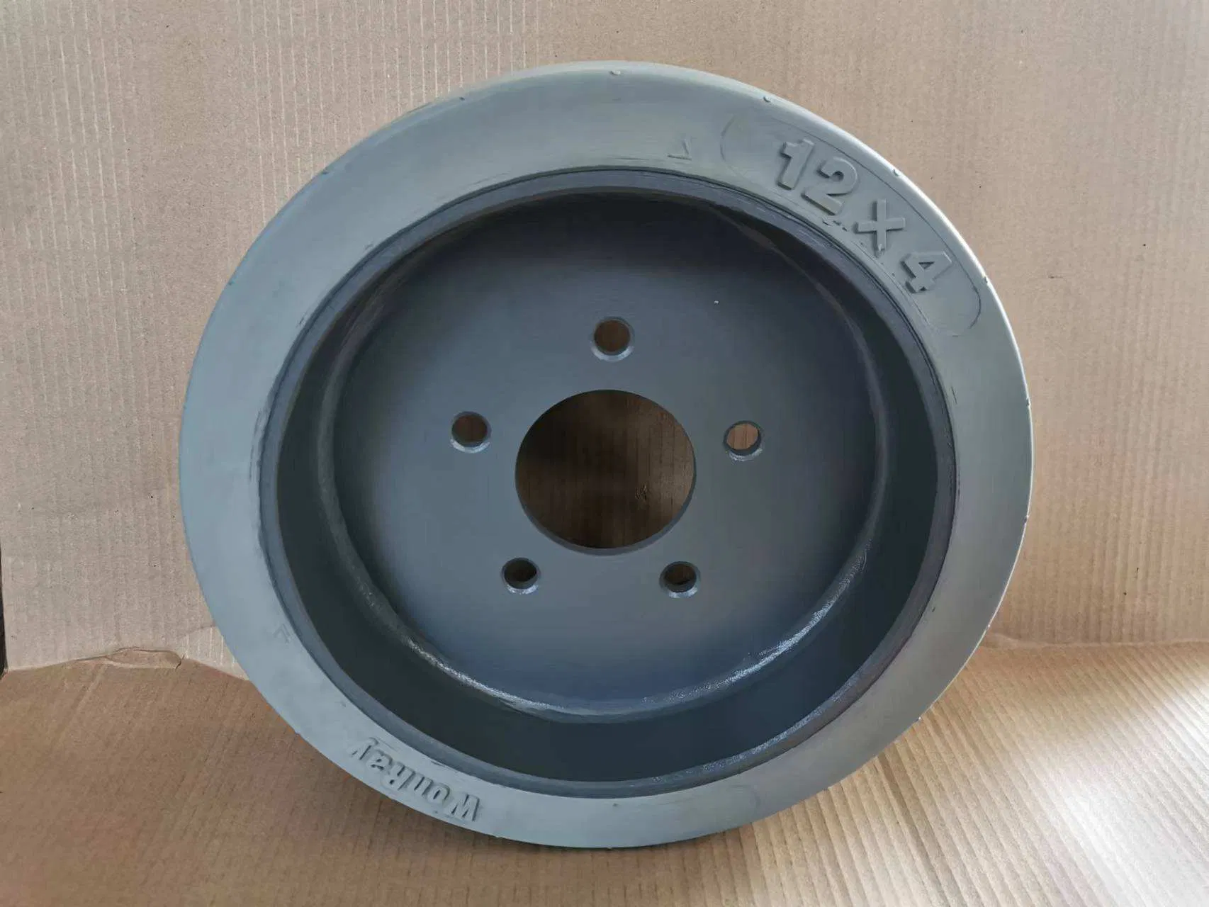 New Design Popular in Europe and America Fb12X4 Solid Tyres with Brake