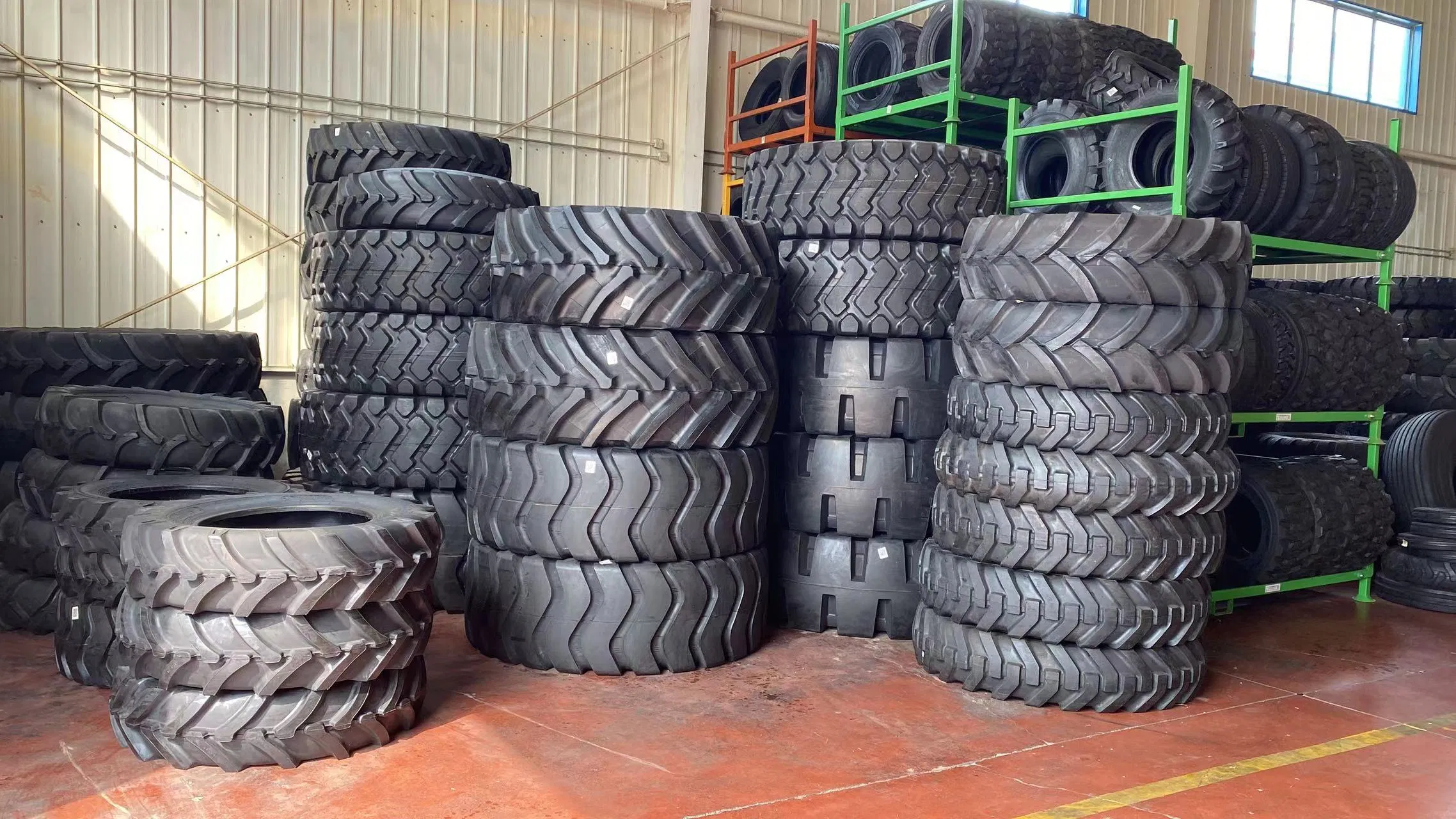 Agricultural Tires 12.4-28 23.1-26 23.1-30 14.9-28 16.9-28 19.5L-24 R1 Sks1 Sks2 Sks5 14.9-26 28.1-26 Bias Light Truck 750-16 700-16 Industrial 10-16.5 12-16.5