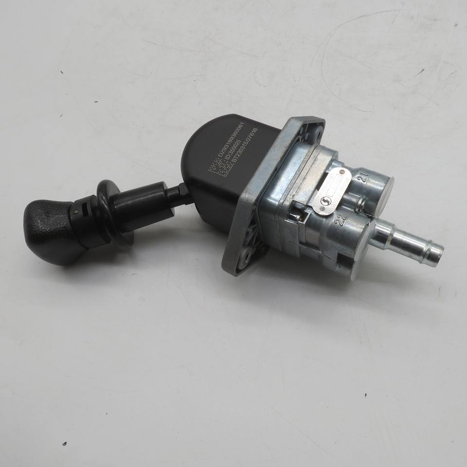 Ручной тормозной клапан DZ93189360061 для Shacman F3000