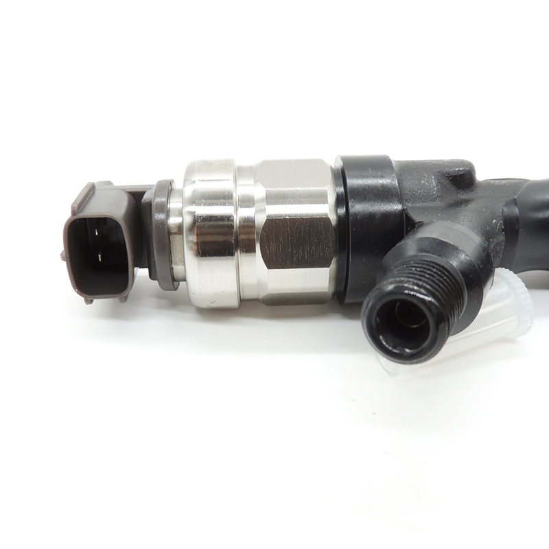 Brand New Common Rail Diesel Fuel Injector for Toyota Hilux 2kd-Ftv 23670-09360 23670-0L010 23670-0L070