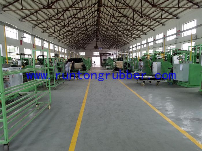 Мотошина бескамерная RUNSTONE 120/70-12, 130/60-13