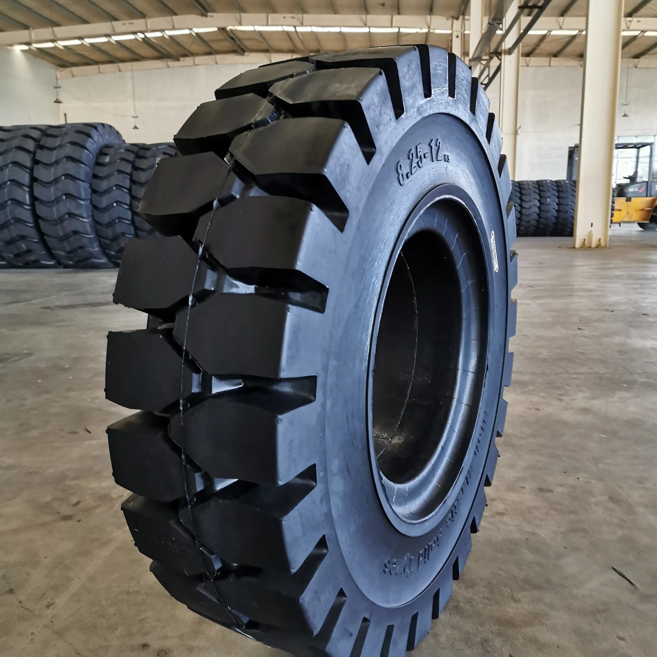 Radial Tire Industry Agriculture E4/L4 Grader Loader Grade off The Road All Steel Tire Radial OTR Tyre 35/65r33 26.5r25 29.5r25 29.5r29 High Quality