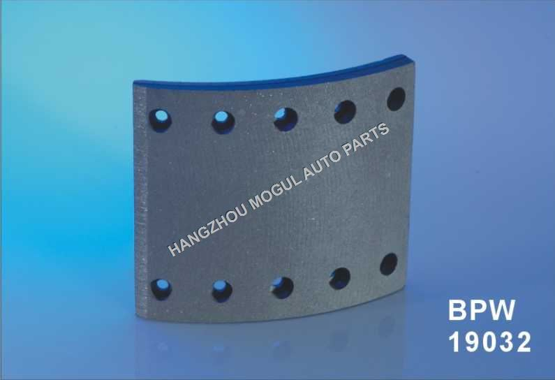 Тормозные колодки для прицепа 19094 с Emark