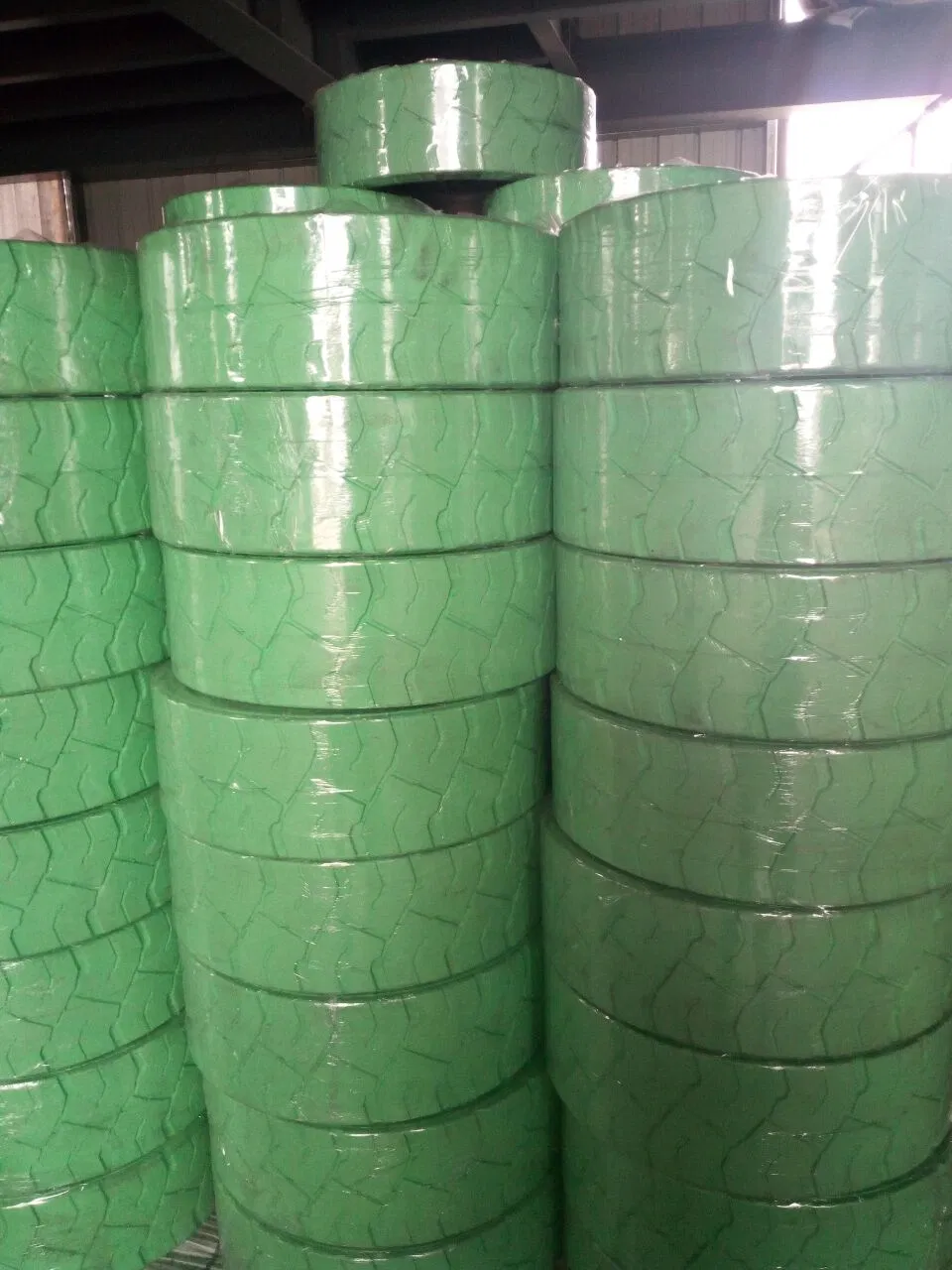 Шины Anygo 12x4 для подъемников Skyjack 3215/3219