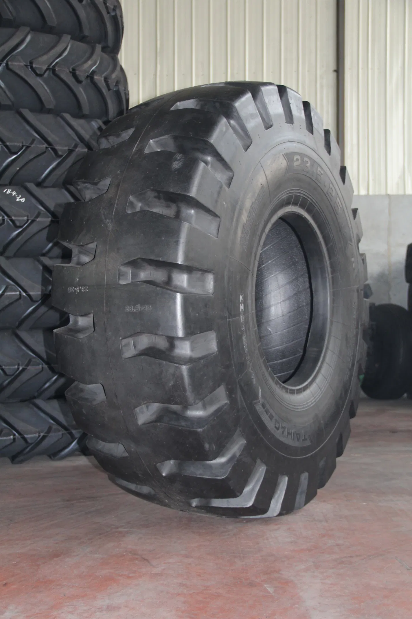 OTR Tyre 17.5-25 Low Price Nylon Tire