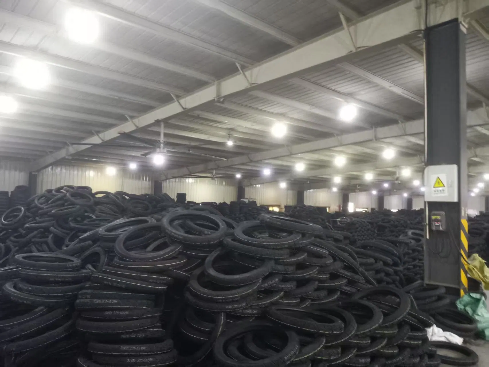 Мотошина 3.00-10TL Premium бескамерная