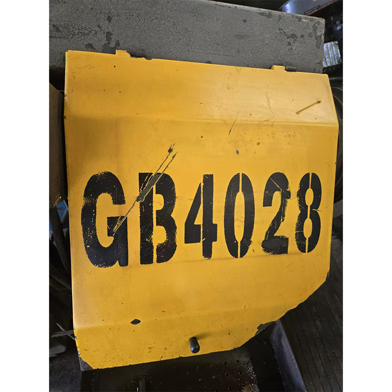 Горизонтальная металлическая ленточная пила Gb4028 б/у